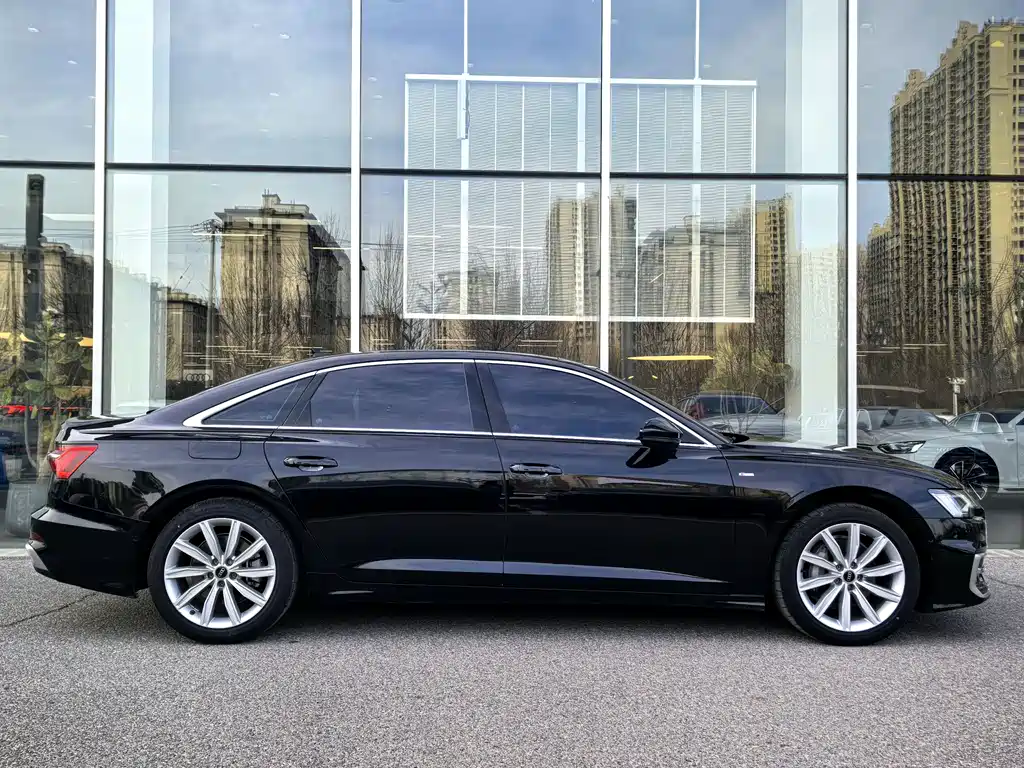 Audi A6L 2024 45 TFSI Premium Dynamic Model купить на сайте DeffCars