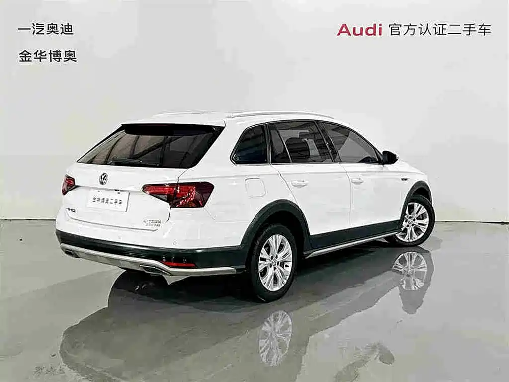 C-TREK Weiling 2018 230TSI DSG comfort model купить на сайте DeffCars