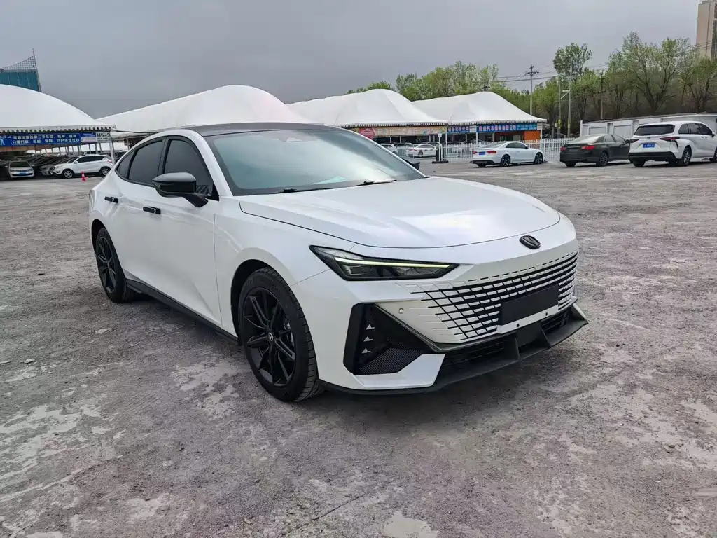 Changan UNI-V 2024 1.5T high-energy version купить на сайте DeffCars