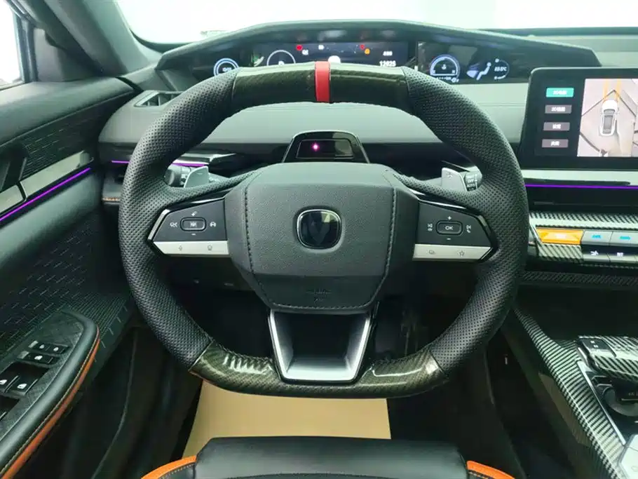Changan UNI-V 2024 1.5T high-energy version купить на сайте DeffCars