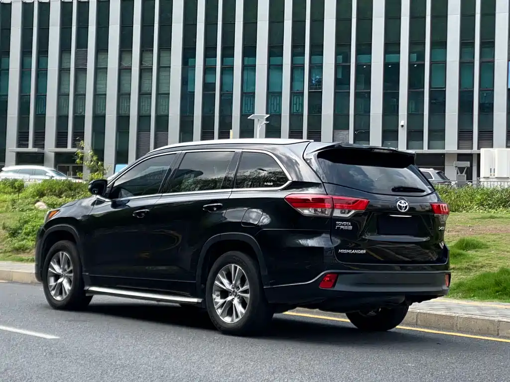 Highlander 2018 2.0T 2WD Elite Edition 7 seats National V купить на сайте DeffCars