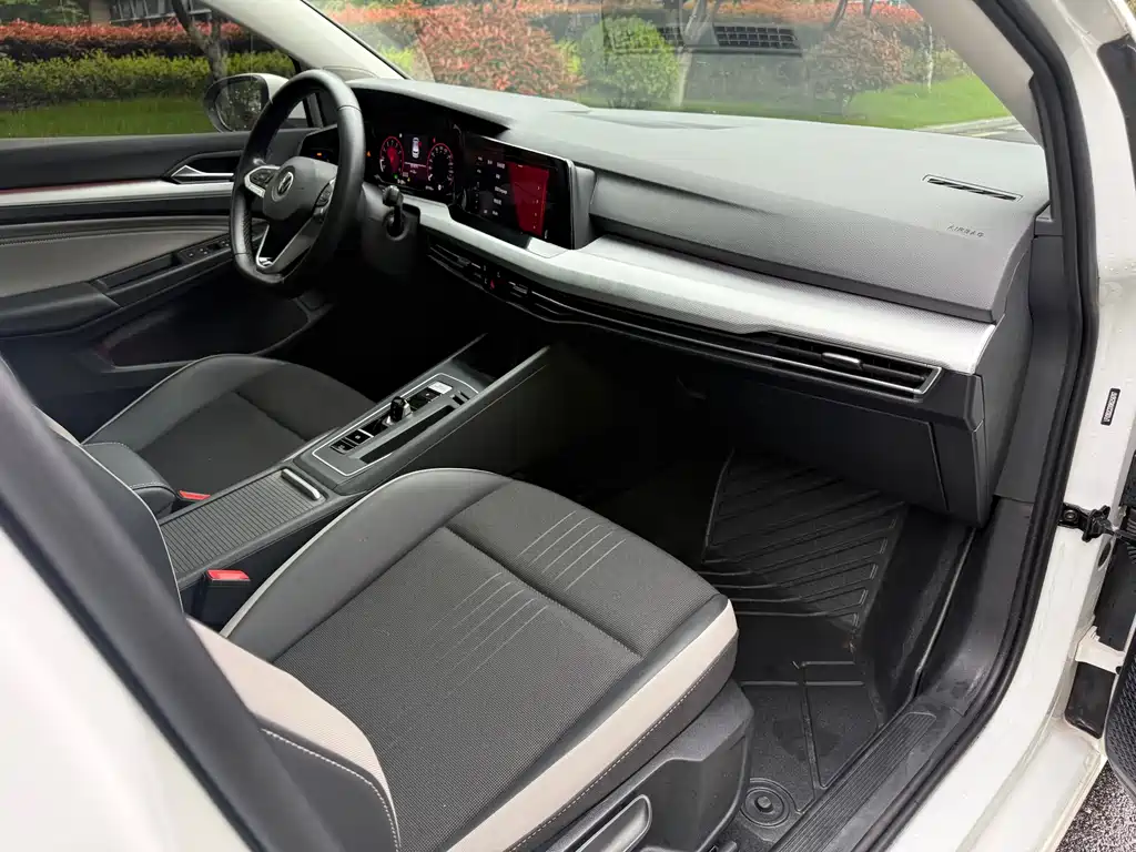 Golf 2021 280TSI DSG Pro First Edition купить на сайте DeffCars