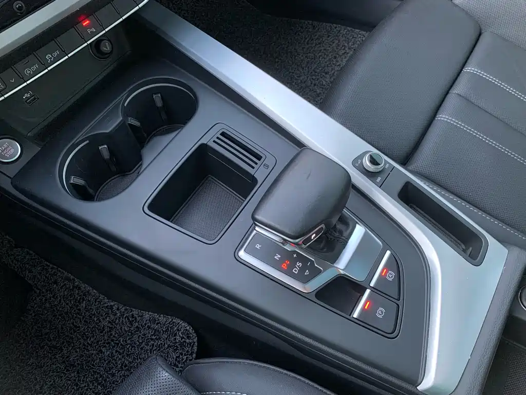 Audi A4L 2020 40 TFSI Fashionable and Dynamic купить на сайте DeffCars