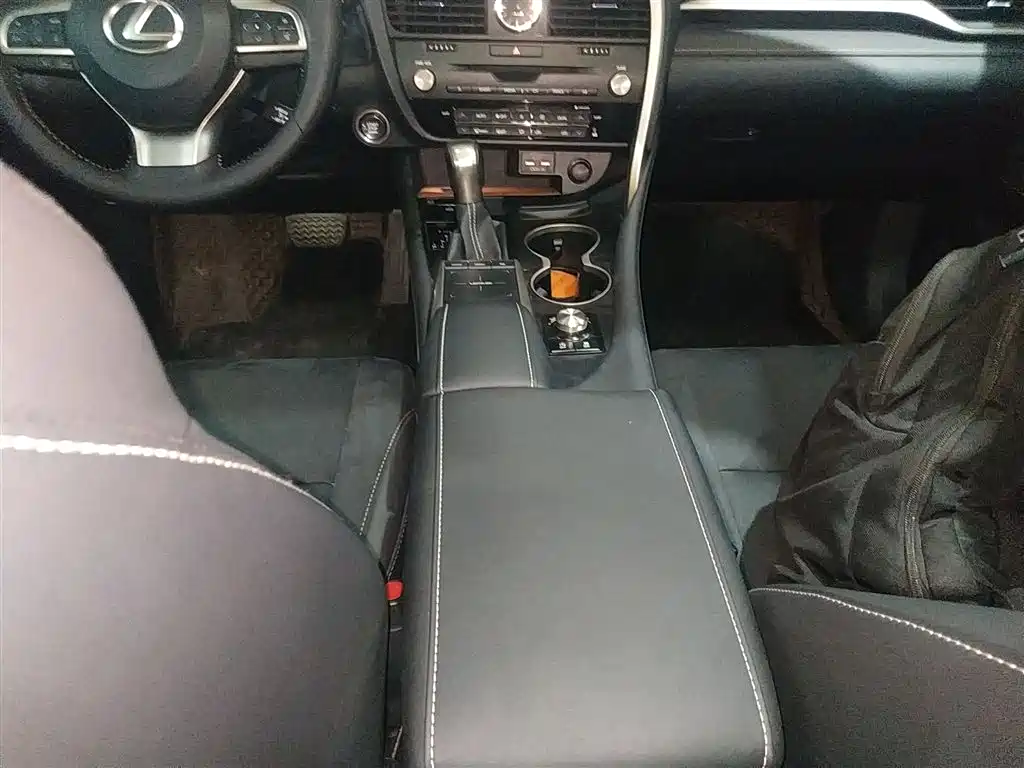 Lexus RX 2020 facelift 300 two-wheel drive elite version купить на сайте DeffCars