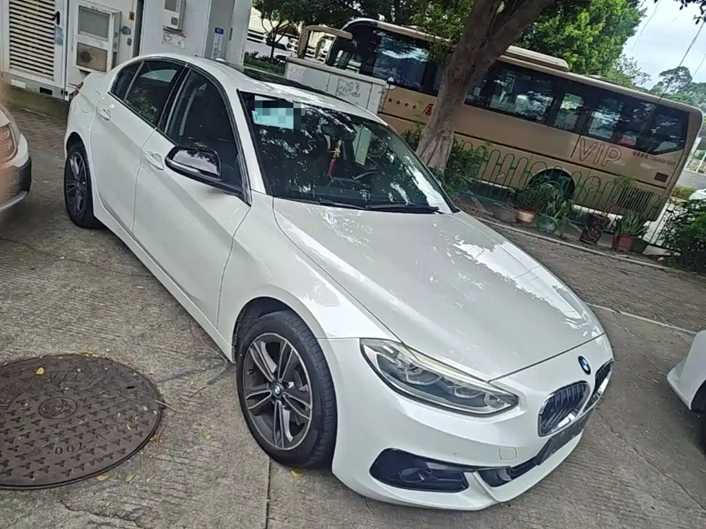 BMW 1 Series 2018 facelift 118i sports купить на сайте DeffCars