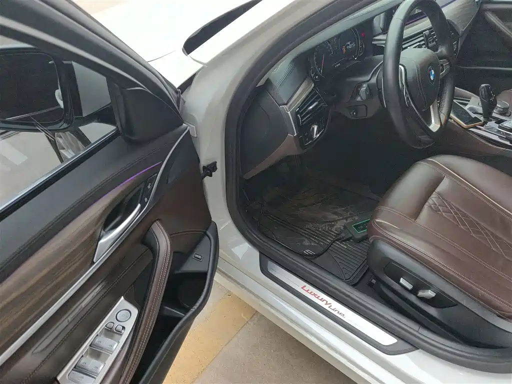 BMW 5 Series 2018 facelift 530Li leading model luxury package купить на сайте DeffCars