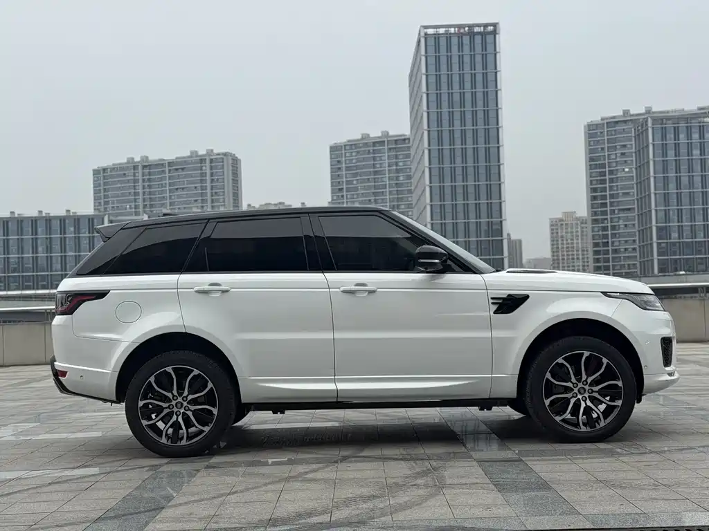 Range Rover Sport 2022 3.0 L6 Black Edition купить на сайте DeffCars