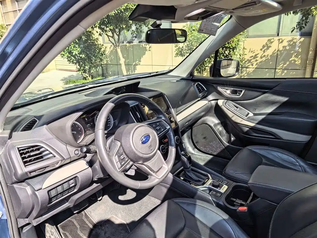Forester 2022 2.0i AWD Deluxe Edition EyeSight купить на сайте DeffCars