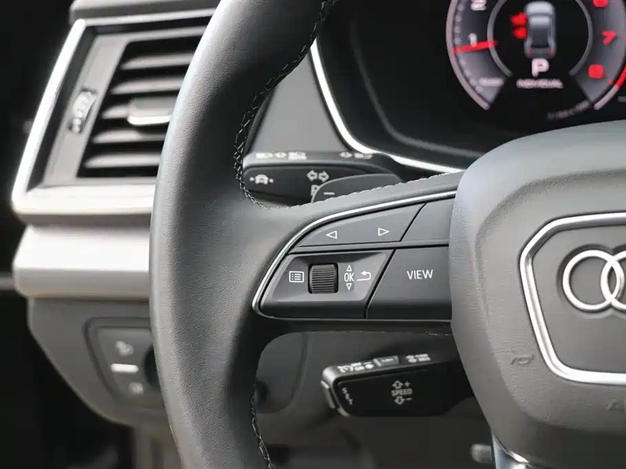 Audi Q5L 2022 40T luxury and dynamic model купить на сайте DeffCars