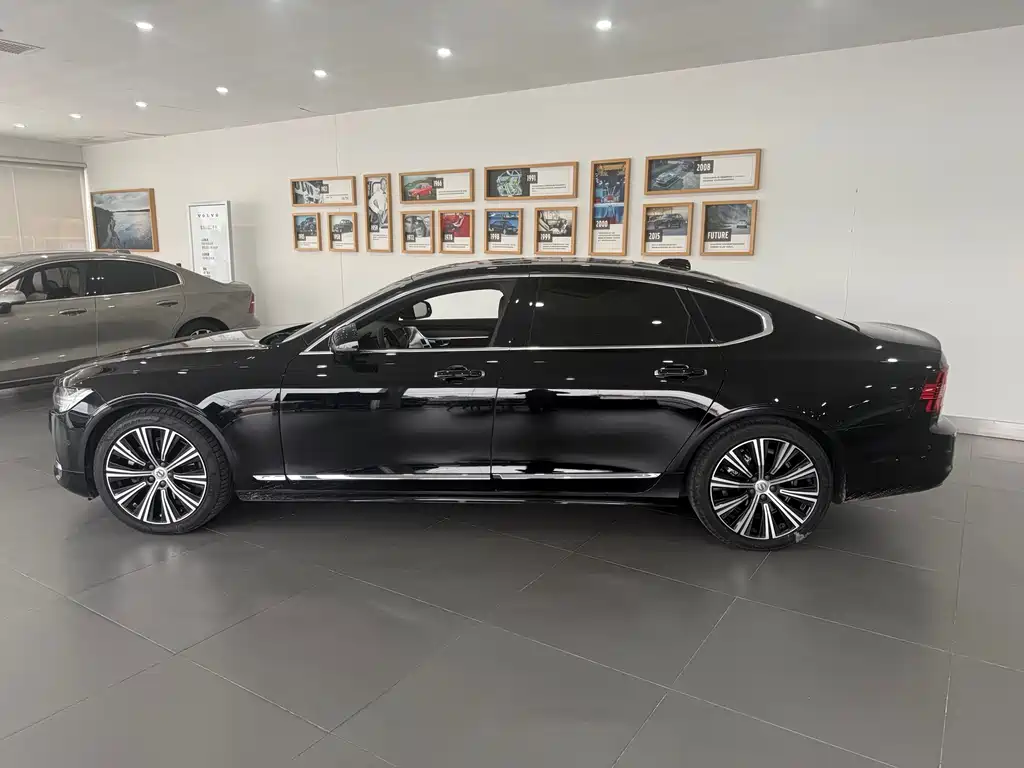 Volvo S90 2023 B5 Zhiya Luxury Edition купить на сайте DeffCars