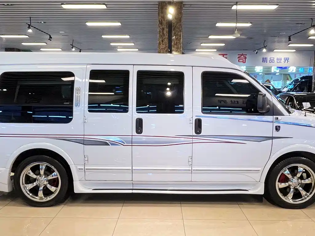 SAVANA 2013 5.3L 1500 Sports Edition купить на сайте DeffCars