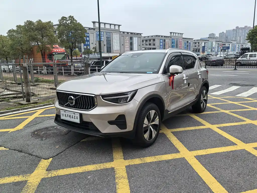 Volvo XC40 2024 B3 Zhiyuan Luxury Edition купить на сайте DeffCars