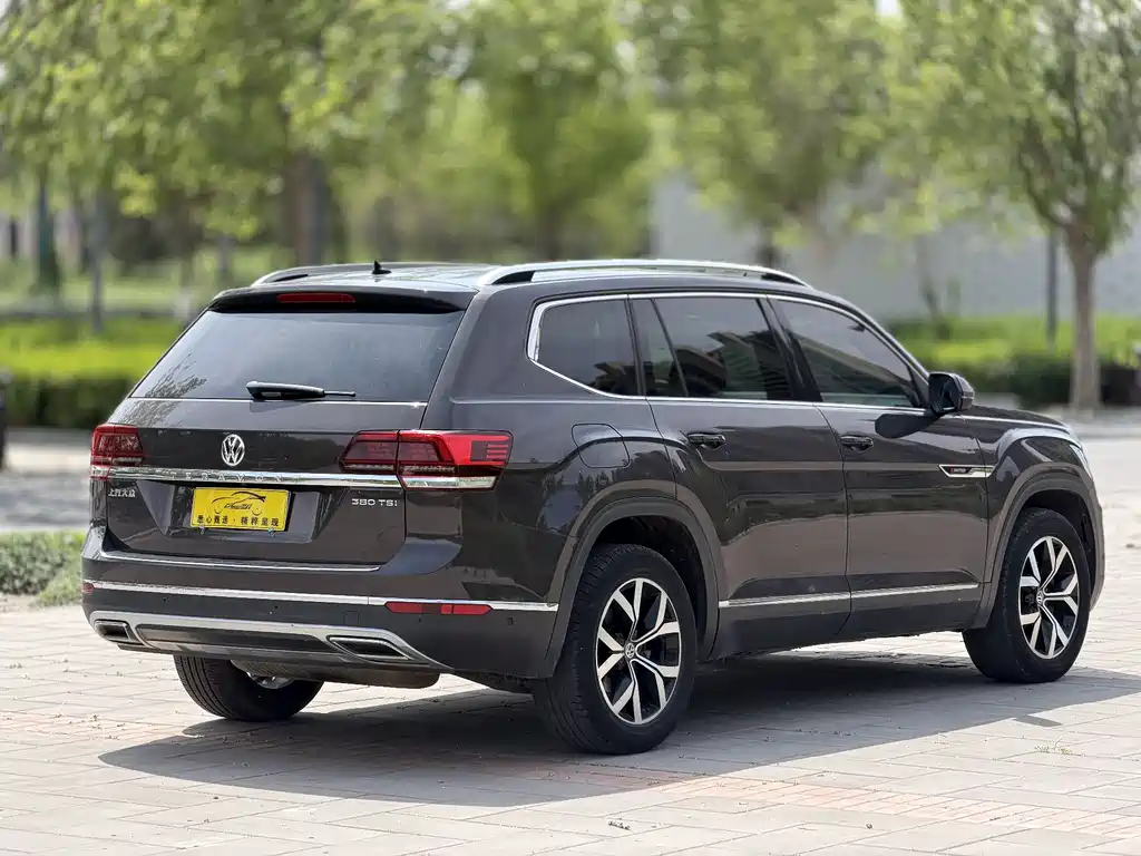 Touron 2017 380TSI four-wheel drive luxury version купить на сайте DeffCars
