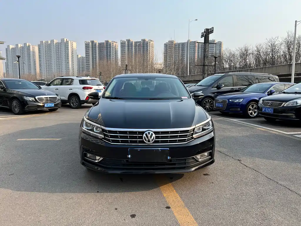 Passat 2017 330TSI DSG Premium Edition купить на сайте DeffCars