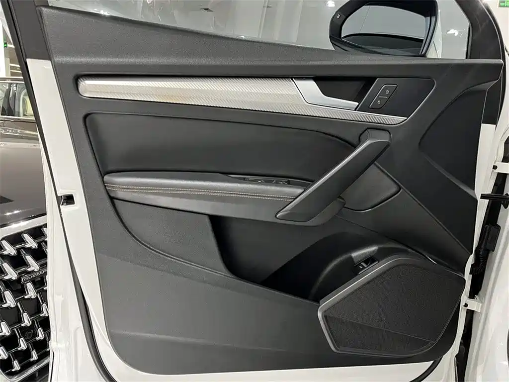 Audi Q5L 2018 45 TFSI Exclusive Fashion Type National V купить на сайте DeffCars