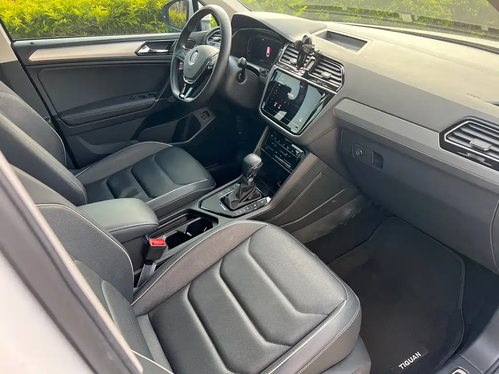 Tiguan L plug-in hybrid 2020 430PHEV plug-in hybrid flagship version купить на сайте DeffCars