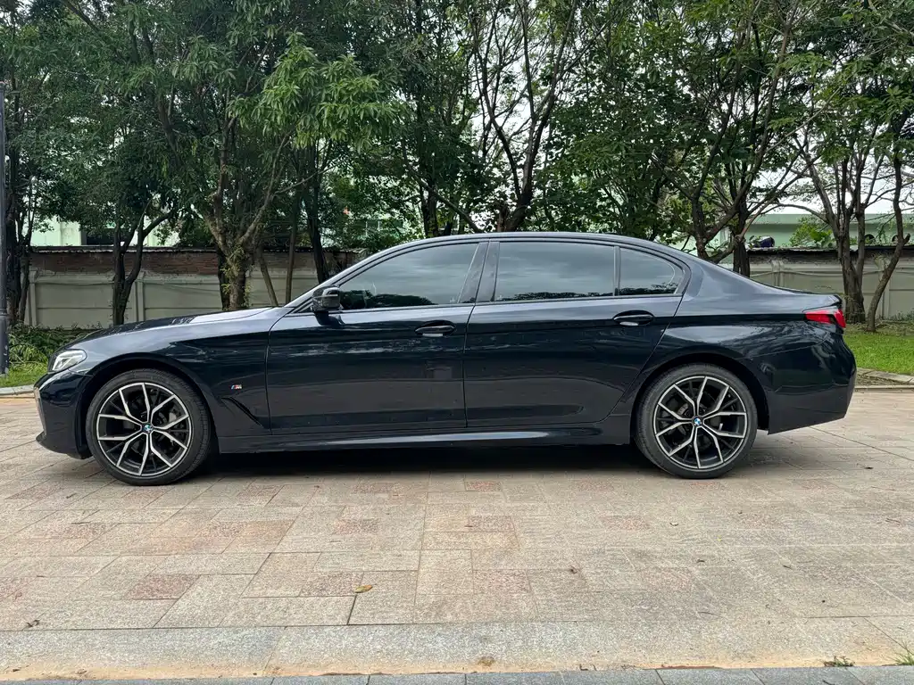 BMW 5 Series 2021 530Li Premium M Sport Kit купить на сайте DeffCars