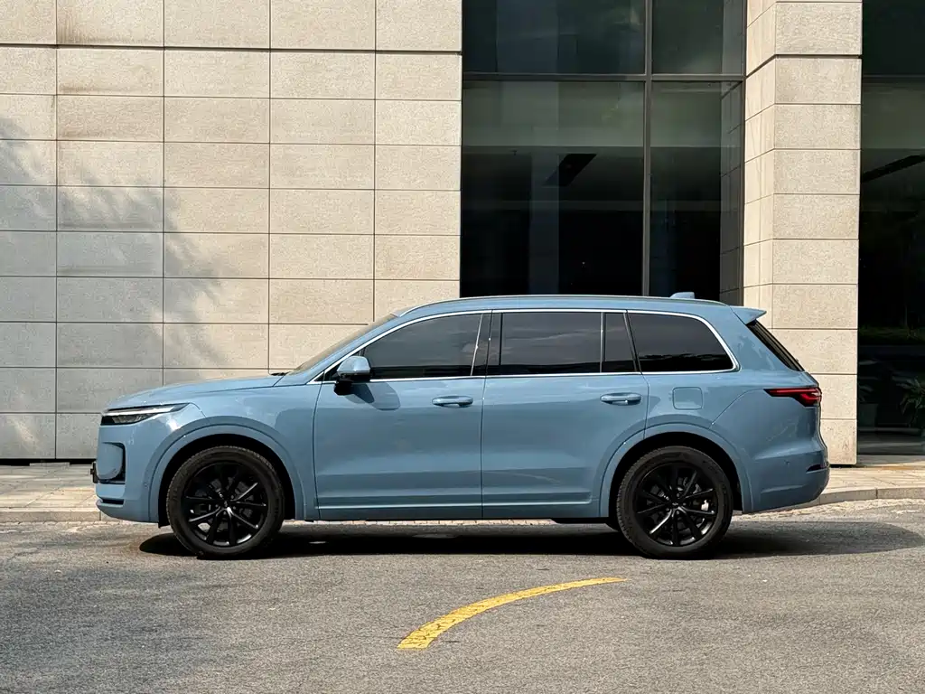 Ideal ONE 2021 extended range 6-seater version купить на сайте DeffCars