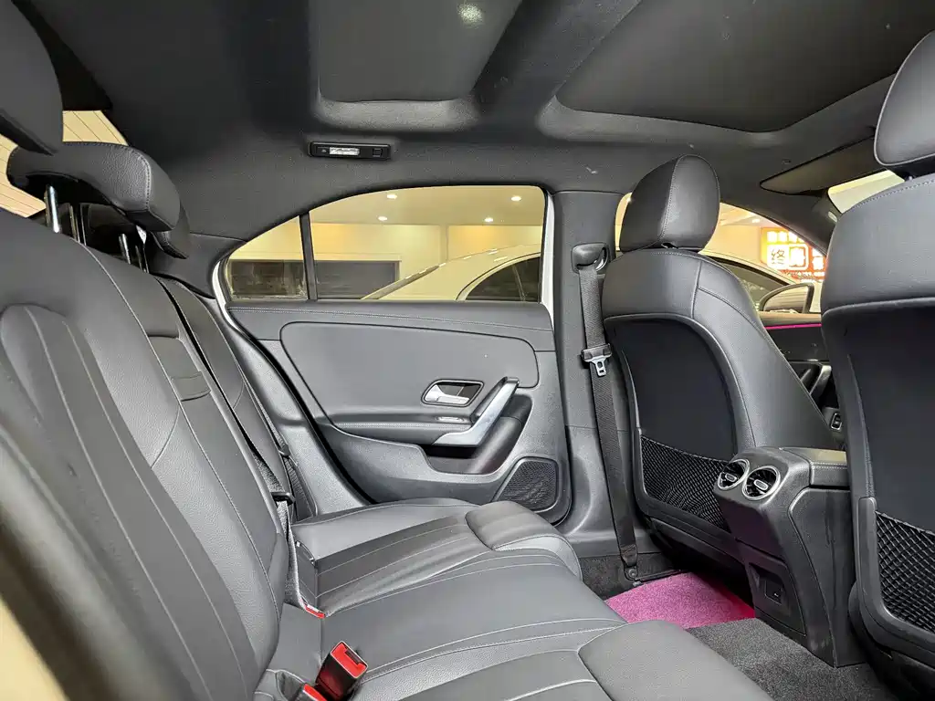 Mercedes-Benz A-Class 2022 A 200 L Sports Sedan Dynamic Type купить на сайте DeffCars