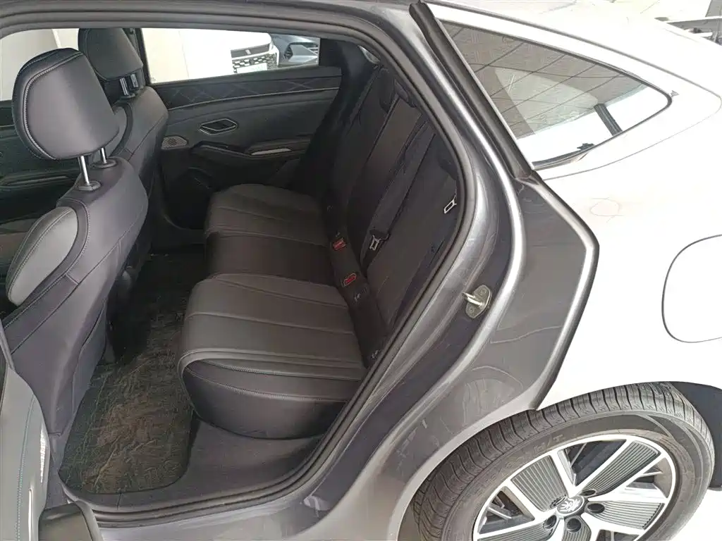 Qin L 2024 DM-i 120KM transcendent model купить на сайте DeffCars
