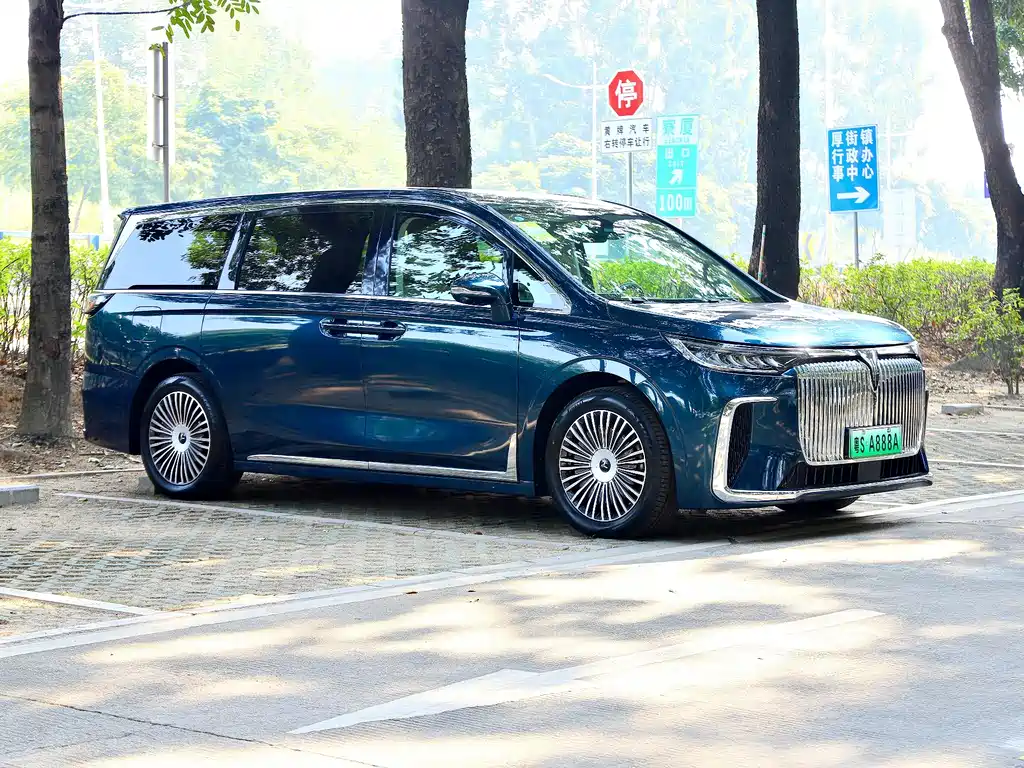 Lantu Dreamer 2025 PHEV four-wheel drive flagship Kunpeng version купить на сайте DeffCars