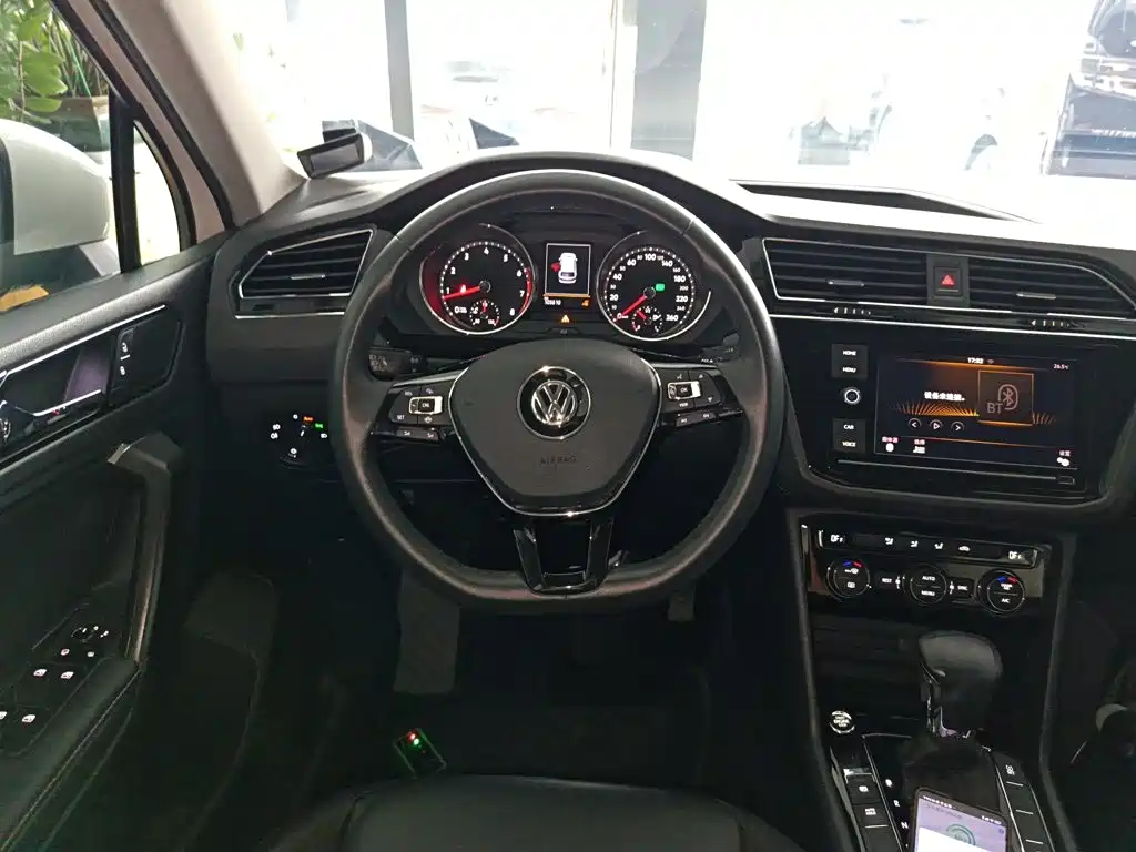 Tiguan L 2019 330TSI automatic two-wheel drive panoramic comfort version National VI купить на сайте DeffCars