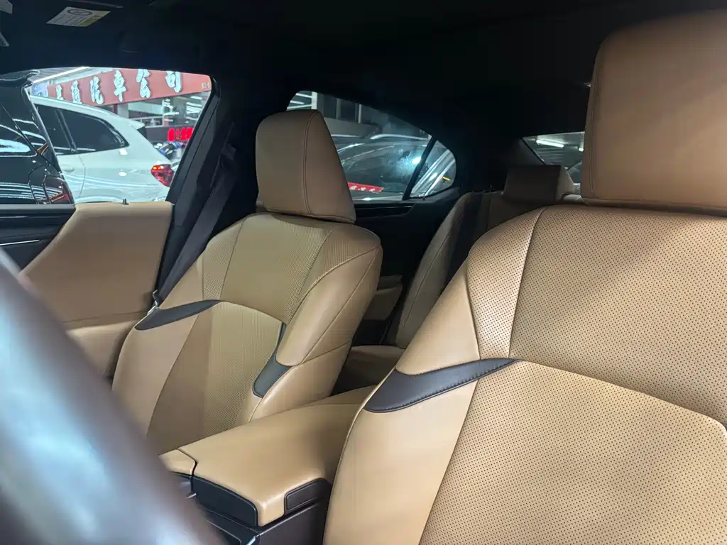 Lexus ES 2020 200 Excellence Edition купить на сайте DeffCars