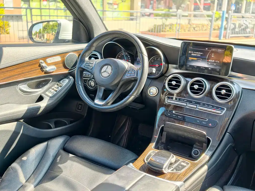 Mercedes-Benz GLC 2017 GLC 260 4MATIC luxury model купить на сайте DeffCars