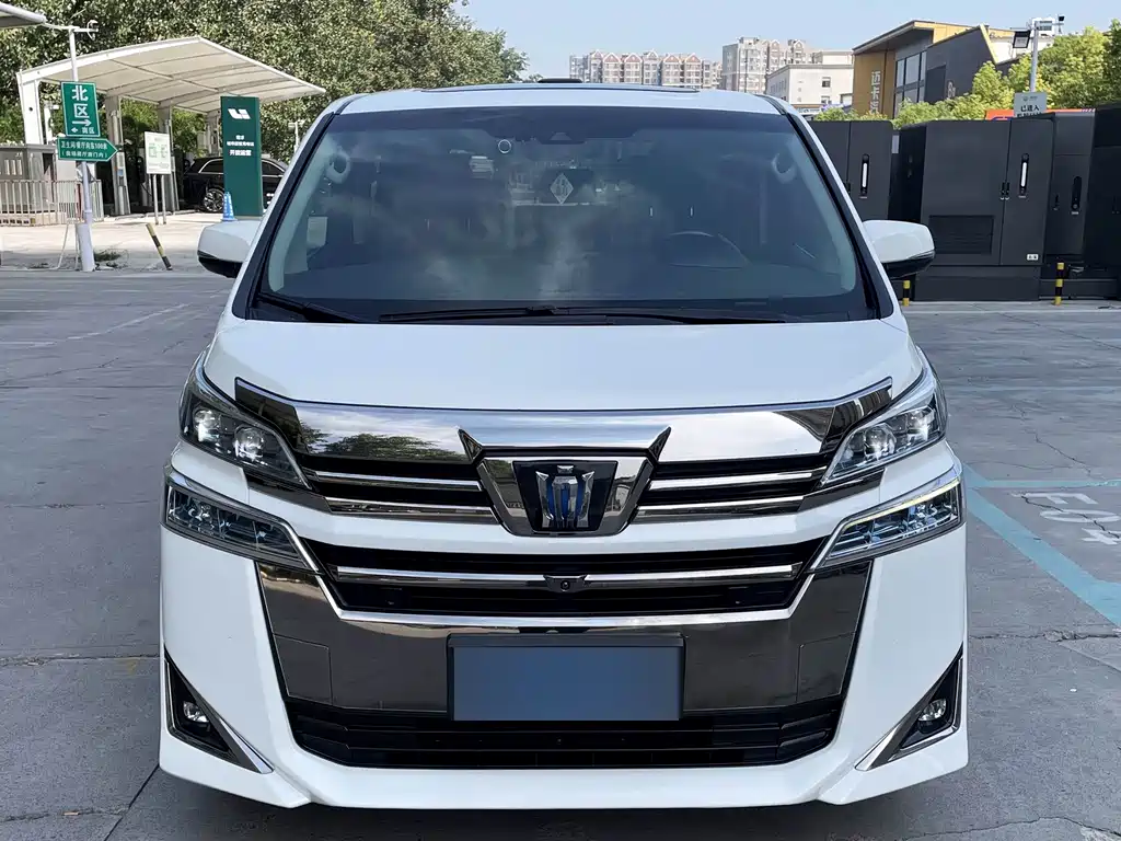 Wilfa 2021 Crown Dual Engine 2.5L HV Deluxe Edition купить на сайте DeffCars
