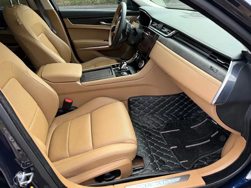 Jaguar XFL 2022 XFL 2.0T P250 two-wheel drive exclusive luxury version купить на сайте DeffCars
