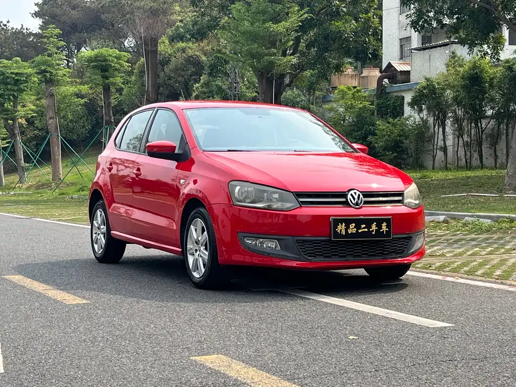 Polo 2013 1.6L automatic comfort version купить на сайте DeffCars