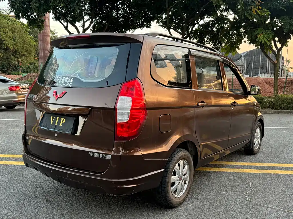 Wuling Hongguang 2014 1.5L S standard model купить на сайте DeffCars