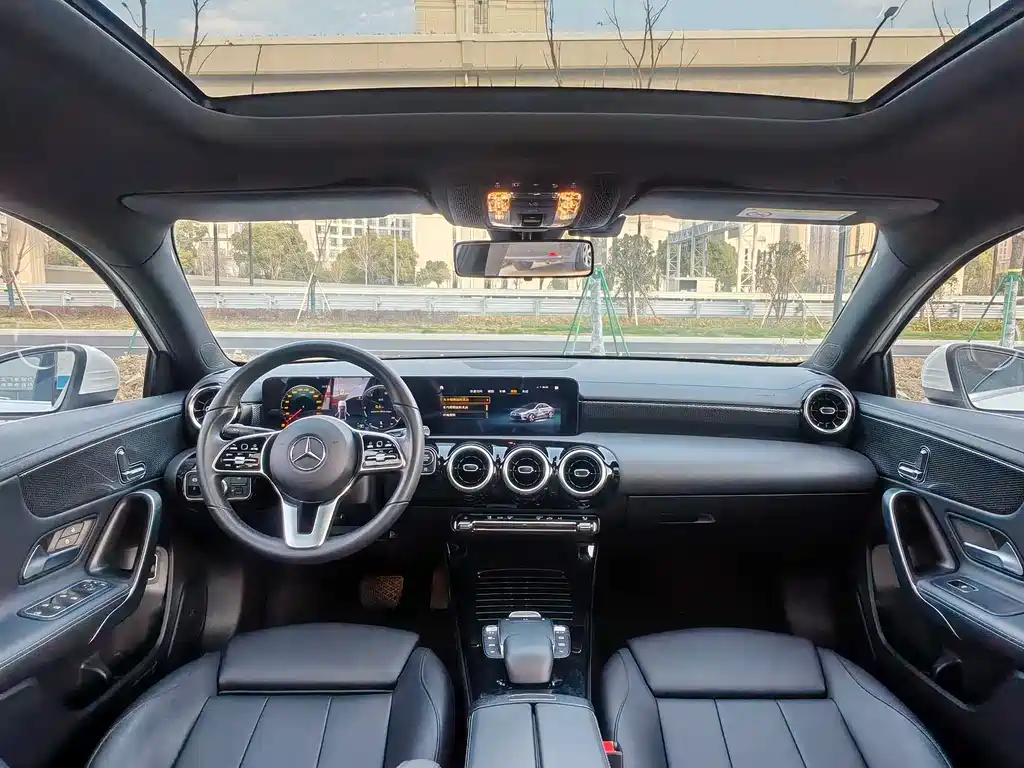 Mercedes-Benz A-Class 2021 A 200 L Sports Sedan Dynamic Type купить на сайте DeffCars