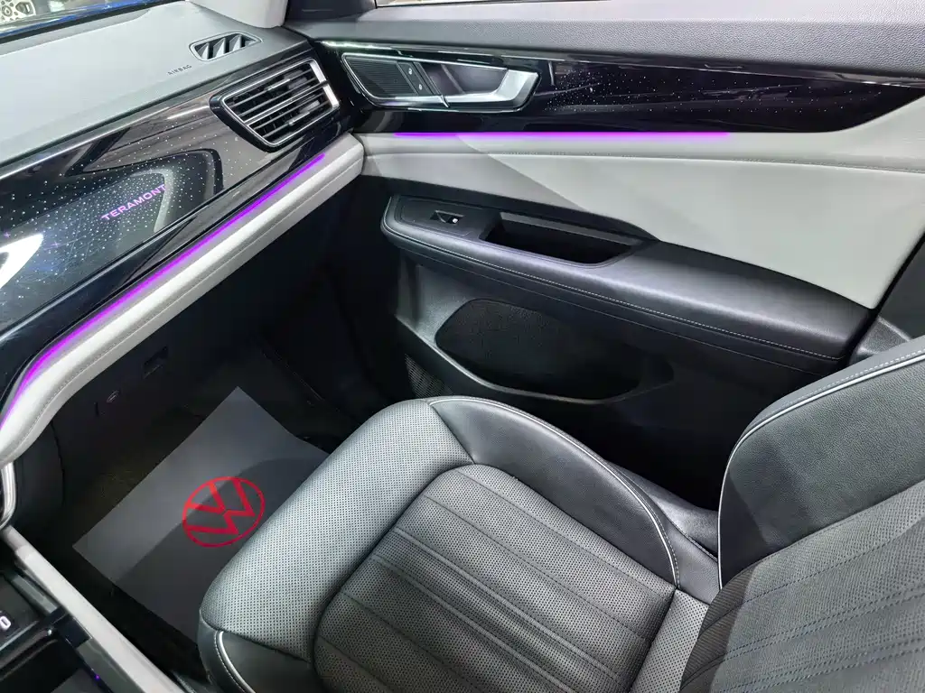 Touron 2021 380TSI four-wheel drive luxury version купить на сайте DeffCars