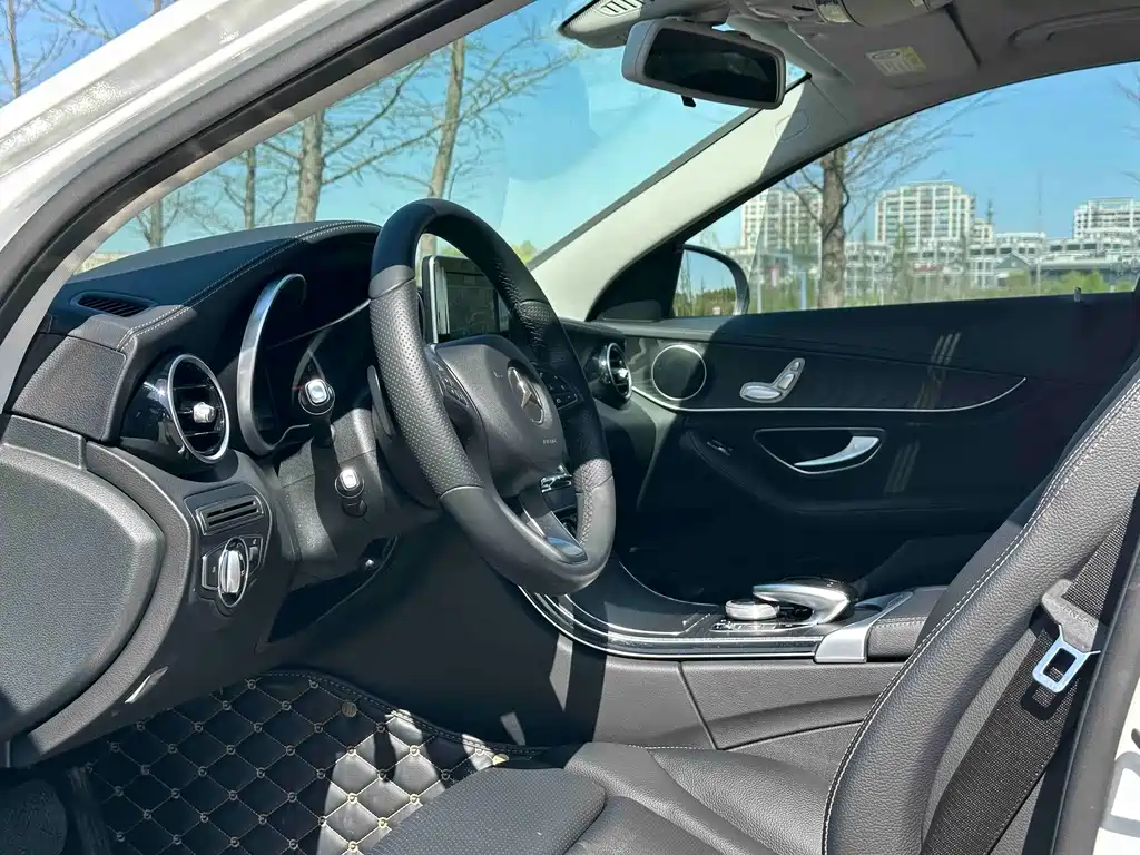 Mercedes-Benz C-Class 2017 C 180 L Sports Edition купить на сайте DeffCars