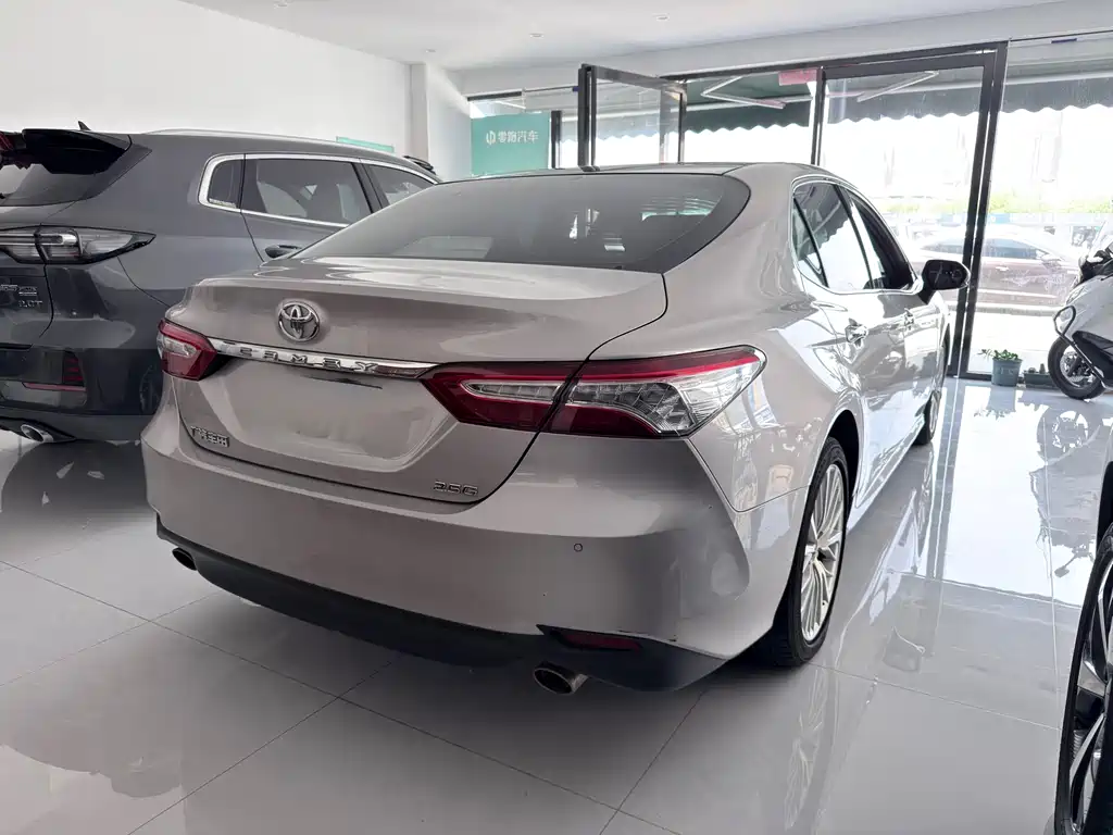 Camry 2019 facelift 2.5G Deluxe Edition купить на сайте DeffCars