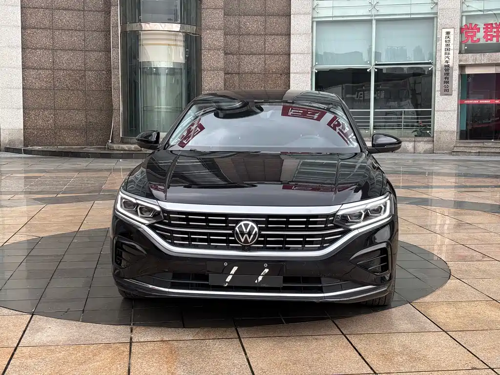 Passat 2023 330TSI Deluxe Edition купить на сайте DeffCars