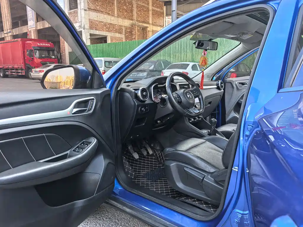 MG ZS 2017 1.5L manual luxury version купить на сайте DeffCars