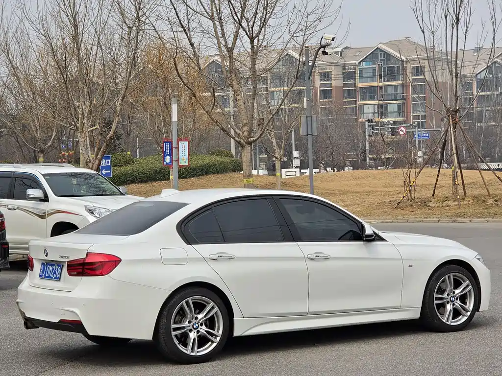 BMW 3 Series 2017 320i M Sports купить на сайте DeffCars