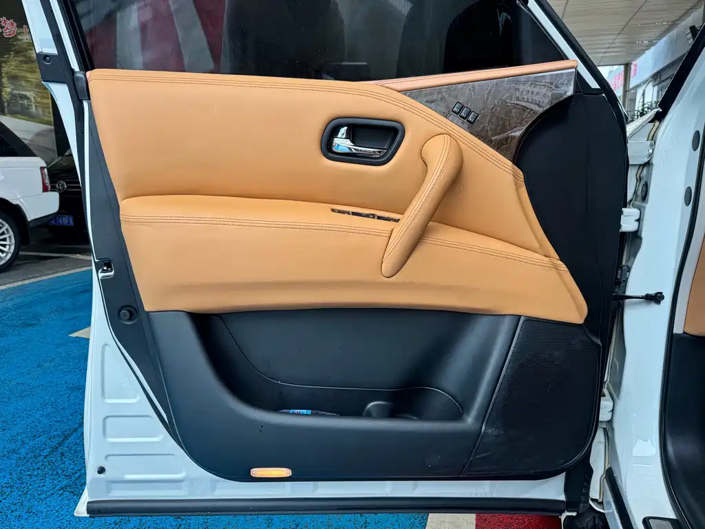 Infiniti QX80 2016 5.6L 4WD купить на сайте DeffCars