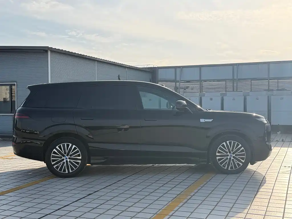 Denza N8L 2025 Honor Model купить на сайте DeffCars