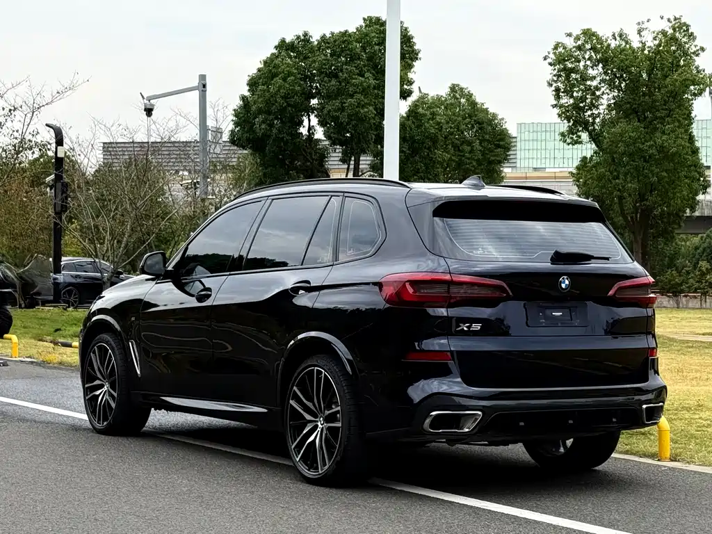 BMW X5 2022 xDrive 40Li Exclusive M Sports Package купить на сайте DeffCars