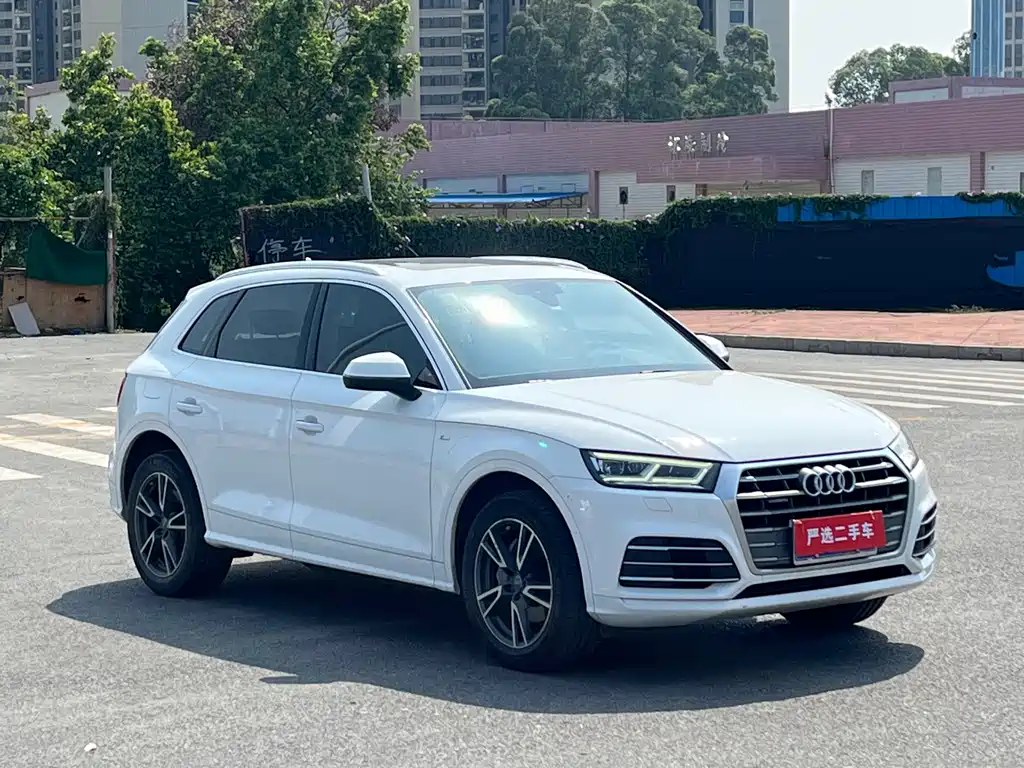 Audi Q5L 2018 45 TFSI Exclusive Fashion Model National VI купить на сайте DeffCars