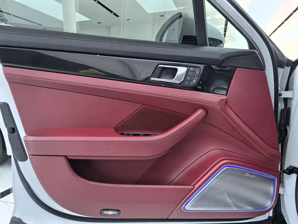 Panamera 2023 Panamera Executive Extended Platinum Edition 2.9T купить на сайте DeffCars