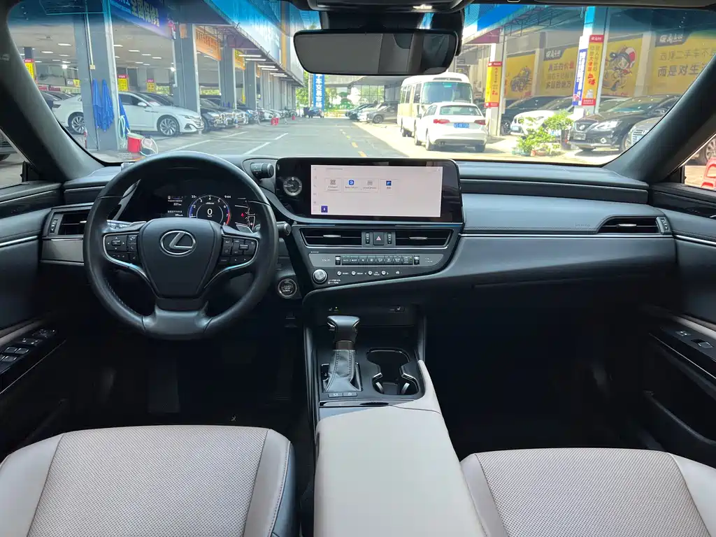 Lexus ES 2023 200 Excellence Edition купить на сайте DeffCars