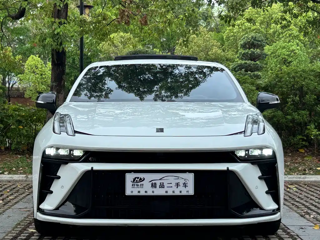 Lynk & Co 03 2023 1.5TD DCT Pro купить на сайте DeffCars