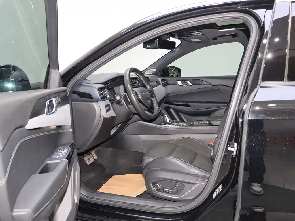 Lynk & Co 03 2022 2.0TD DCT Pro купить на сайте DeffCars