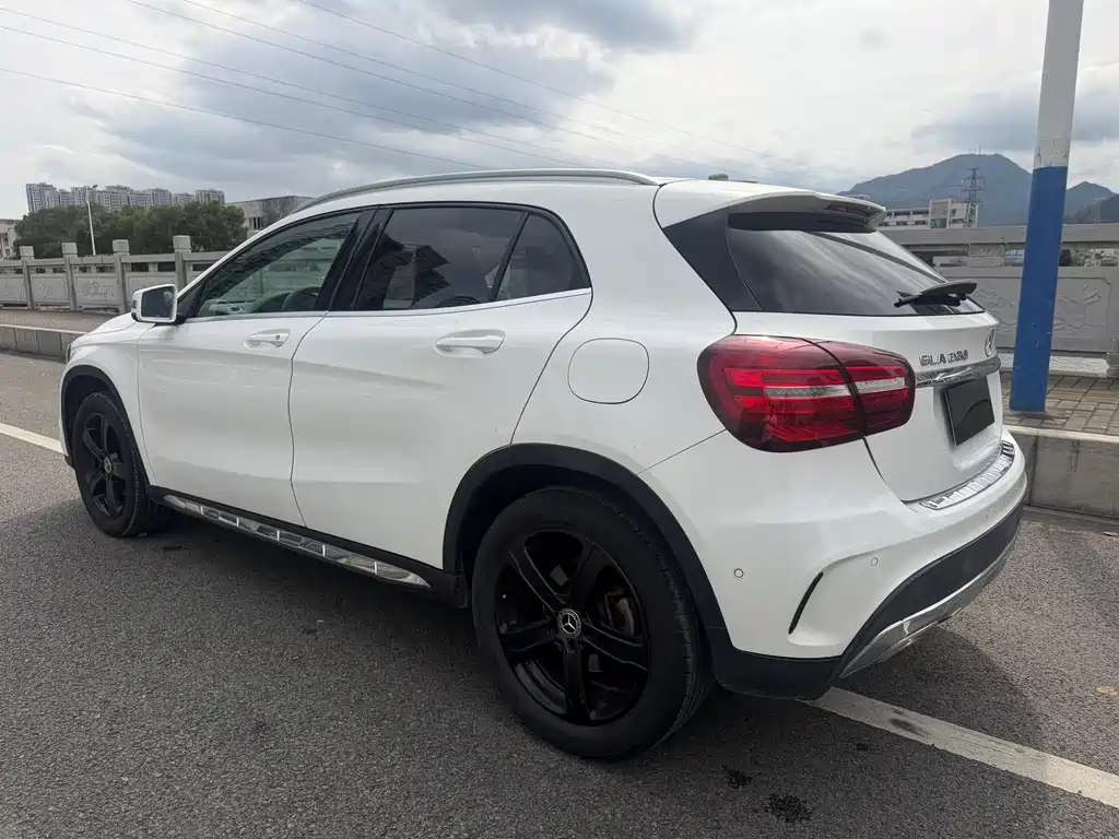 Mercedes-Benz GLA 2019 GLA 200 Fashion Model купить на сайте DeffCars
