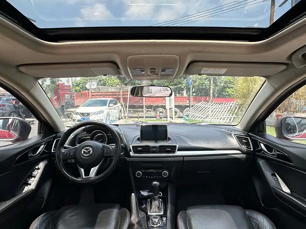 Mazda3 Angkesela 2014 hatchback 1.5L automatic premium model купить на сайте DeffCars