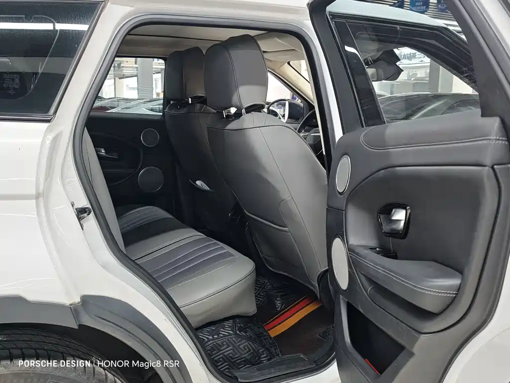 Range Rover Evoque 2016 2.0T SE PLUS Smart Edition купить на сайте DeffCars